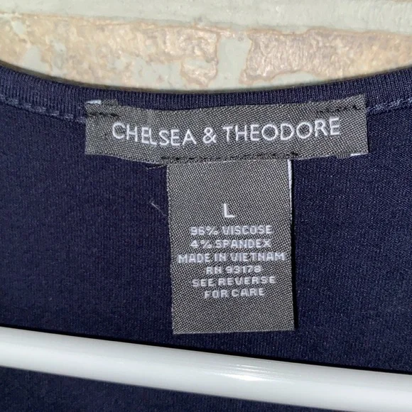 ✅Chelsea & Theodore Tank Top - Picture 3 of 5